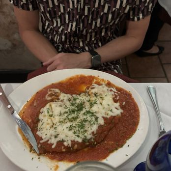 Da Marino - Chicken Parmigiana - Italian Near Me - New York, New York Da Marino - Chicken Parmigiana - Italian Near Me - New York, New York