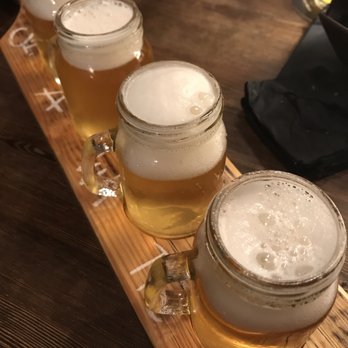 Lucky Brews - Flights for €5 - Pubs Near Me - Vicenza, Virgin Islands