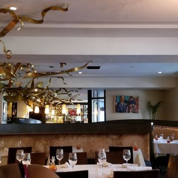 Georgia Brown's - Inside - Southern Near Me - Washington, DC, District of Columbia