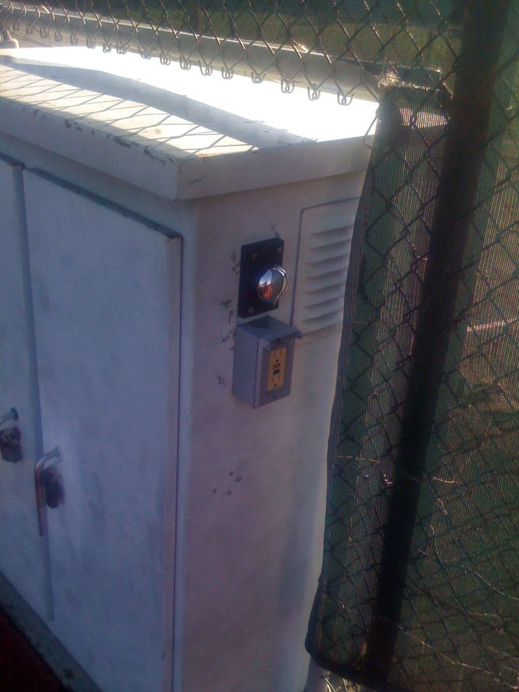 BELLEVUE HIGH SCHOOL TENNIS COURTS 10416 Wolverine Way, Bellevue