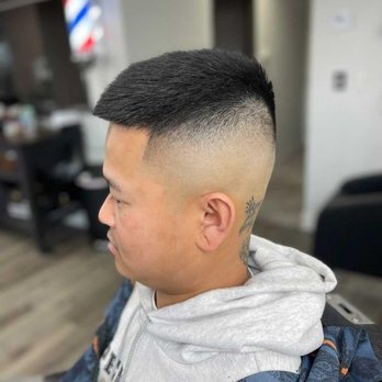 EightNine barbers - #8 On top. High Bald Fade
Haircut by: Bobby - Barbers Near Me - Orange, California