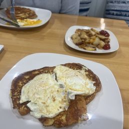 French Toast 2 Over Easy Eggs / any Style Home Fries, Bacon, Sausage or Ham