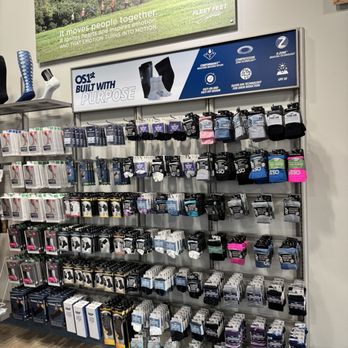 Fleet Feet Roanoke - Sports Wear Near Me - Roanoke, Virginia Fleet Feet Roanoke - Sports Wear Near Me - Roanoke, Virginia