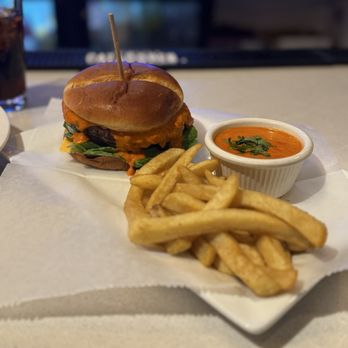 CurryGrill - Restaurant & Sports Bar - Masala Burger - Indian Near Me - Denver, Colorado