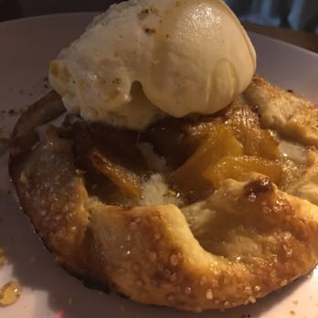 Fete - pineapple crostata with pistachio and vanilla bean ice cream - New American Near Me - Honolulu, Hawaii Fete - pineapple crostata with pistachio and vanilla bean ice cream - New American Near Me - Honolulu, Hawaii