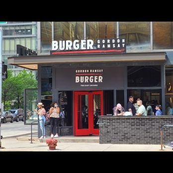 Gordon Ramsay Burger - Front of restaurant - Salad Near Me - Chicago, Illinois