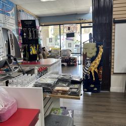 Plaza Mail Center - Store is always clean.