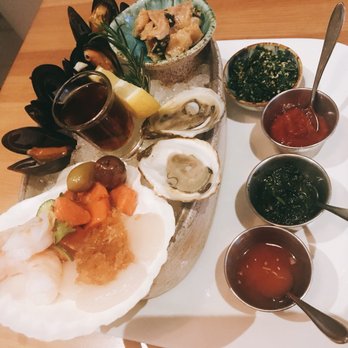 Miku - Harbour platter: oyster, scallops, mussels, poke, etc - Japanese Near Me - Toronto, Ontario