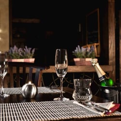 Harry's Restaurant - Interiér Harry's restaurantu - zadní část.