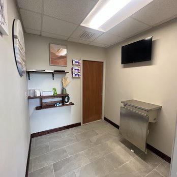 IAC Urgent Vets - Bronx - Veterinarians Near Me - Bronx, New York IAC Urgent Vets - Bronx - Veterinarians Near Me - Bronx, New York