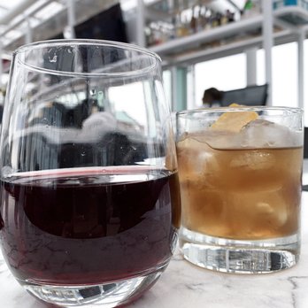 Offshore Rooftop - Dark Side of The Moon and Davis Bynum Janes Pinot  Noir - New American Near Me - Chicago, Illinois