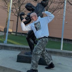 Personaliteez - Me "posing" by the Arnold statue in Columbus and wearing my Personaliteez hoodie!