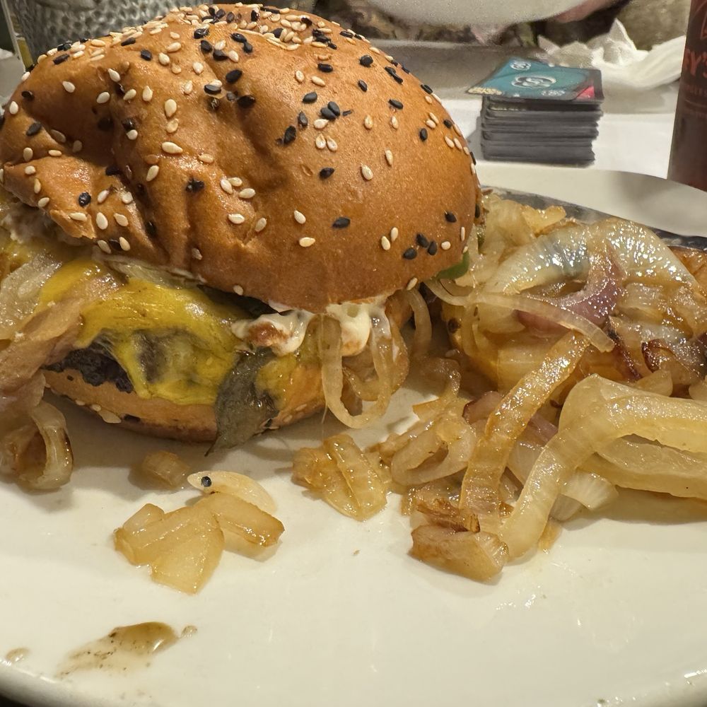 Barney's Gourmet Hamburgers - Chipotle Burger - Burgers Near Me - Berkeley, California