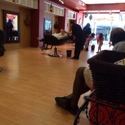 Zia Threading - Two threaders on a Sat. morning.
