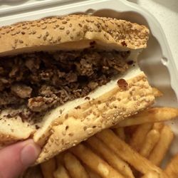 Lounge 1643 at the Delta Hotel - A Philly cheese steak (sans the cheese)