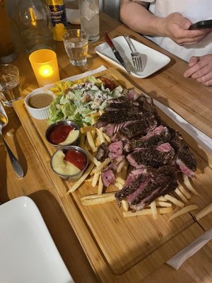 Jules Bistro by null