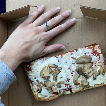 DiSalla's Pizza - Small-ish but really tasty ! - Pizza Near Me - Munhall, Pennsylvania