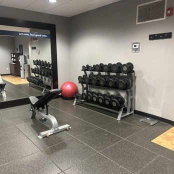 Hampton Inn & Suites Salinas - Gym - Hotels Near Me - Salinas, California Hampton Inn & Suites Salinas - Gym - Hotels Near Me - Salinas, California