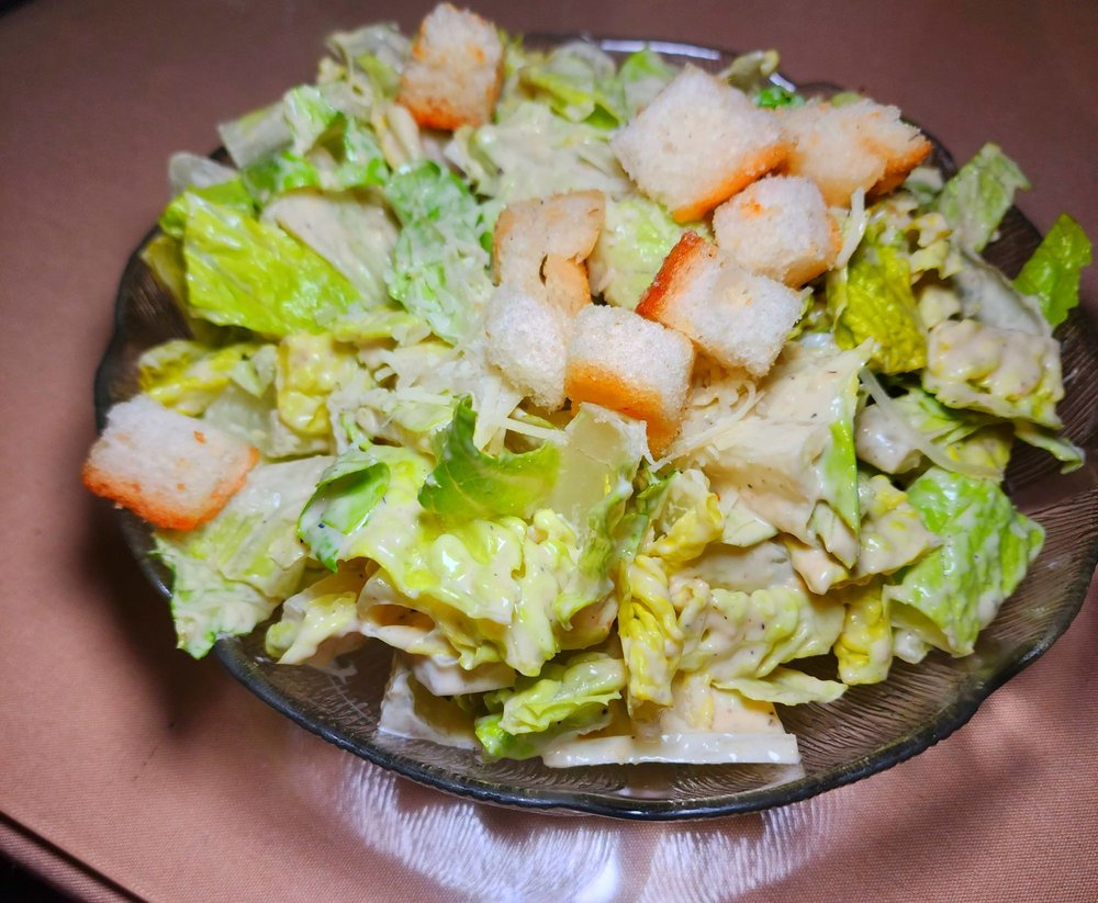 Social spots from Mahoney's Irish Pub & Steakhouse