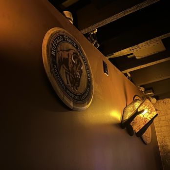10 1/4 Pasadena - Monkey business - Cocktail Bars Near Me - Pasadena, California
