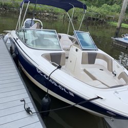 Beach House Boat Rentals - Boat