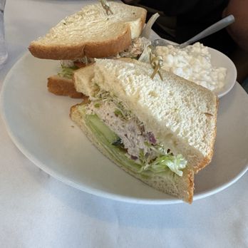 The Small Café - The tuna - Breakfast & Brunch Near Me - Long Beach, California The Small Café - The tuna - Breakfast & Brunch Near Me - Long Beach, California