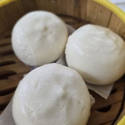 Cream custard buns Cream custard buns