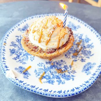 The Southern Gentleman - Pumpkin pie tart (birthday surprise) - Gastropubs Near Me - Atlanta, Georgia