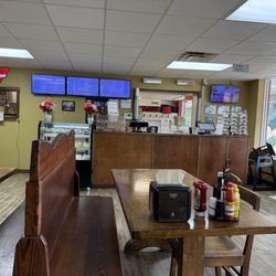 South of Philly - Dining room