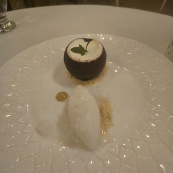 Le Kliff - Coconut tubi - Seafood Near Me - Boca de Tomatlán, JAL Le Kliff - Coconut tubi - Seafood Near Me - Boca de Tomatlán, JAL