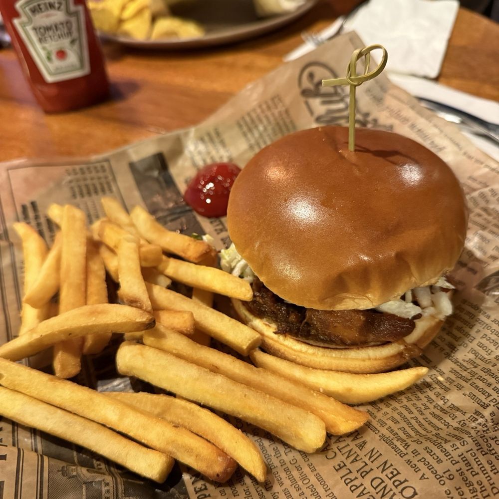 Sloppy Ozzy with fries Sloppy Ozzy with fries