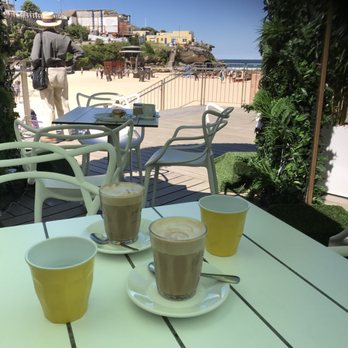 Tamarama Beach - Nice cuppa at the beach cafe - Beaches Near Me - Sydney, NSW Tamarama Beach - Nice cuppa at the beach cafe - Beaches Near Me - Sydney, NSW