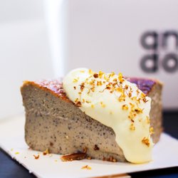 Ando Patisserie - Osmanthus Basque Gway-Hua Oolong Lava Cheesecake /