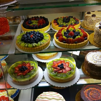 Mariano's Fresh Market - Baked goods...mmmm... - Grocery Near Me - Chicago, Illinois Mariano's Fresh Market - Baked goods...mmmm... - Grocery Near Me - Chicago, Illinois