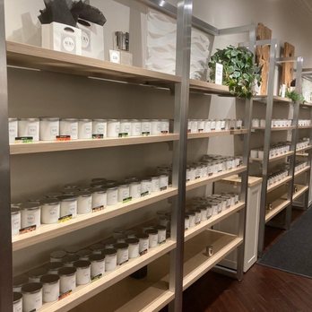 AURA Candle Bar - Candle Stores Near Me - Chicago, Illinois
