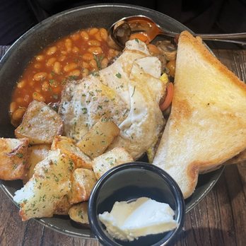 Hawk & Griffin - The Half Monty - half of a full English - Pubs Near Me - Vienna, Virginia Hawk & Griffin - The Half Monty - half of a full English - Pubs Near Me - Vienna, Virginia