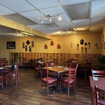 Baan Thai - the interior of a restaurant - Thai Near Me - Santa Rosa, California