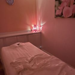 Calla Lily Day Spa - Massage room