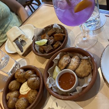 Tropezón - empanadas, pork belly bites, patatas bravas, gin cocktail - Tapas/Small Plates Near Me - Miami Beach, Florida Tropezón - empanadas, pork belly bites, patatas bravas, gin cocktail - Tapas/Small Plates Near Me - Miami Beach, Florida