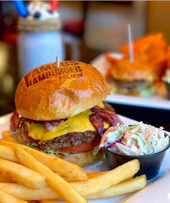 Famous Hamburger by null