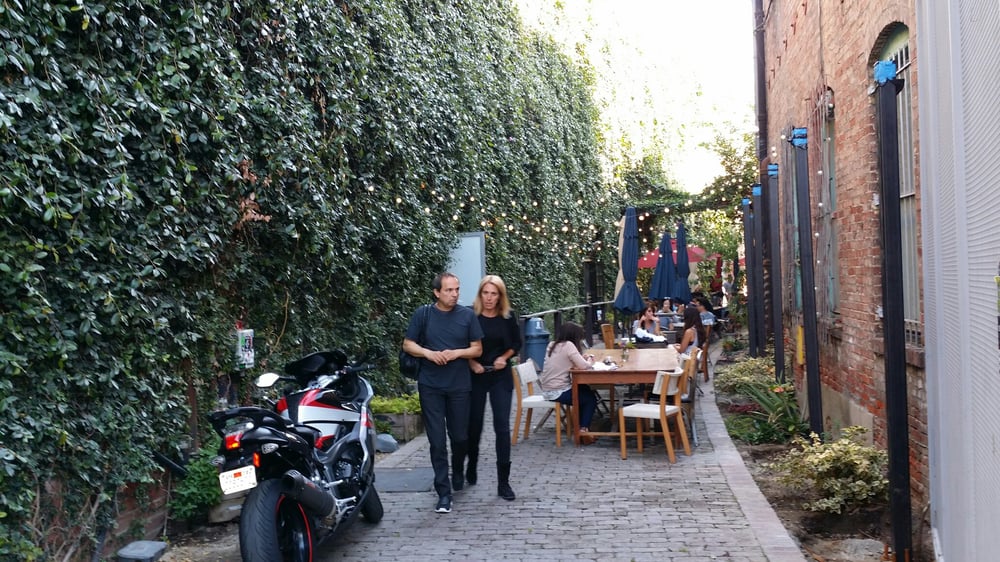 Downtown Art Gallery, Los Angeles Roadtrippers