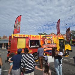 Tanger Outlets Riverhead - Howudogin