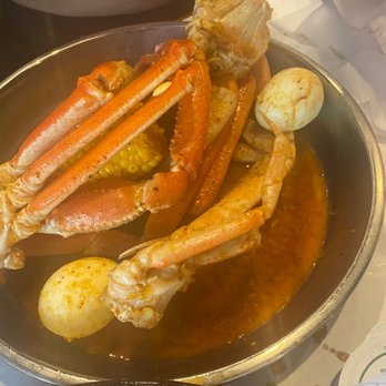 The Juicy Crab Orlando on Michigan St - Crab boil dumped out of the bag! - Seafood Near Me - Orlando, Florida