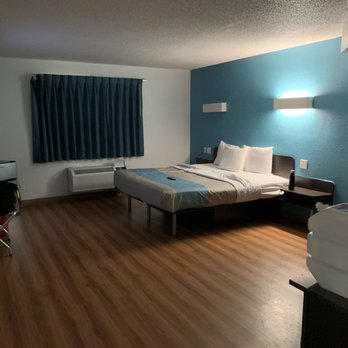 Motel 6 - Hotels Near Me - Rothschild, Wisconsin