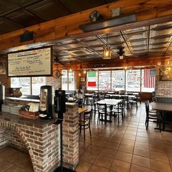 People's Pizza - Inside