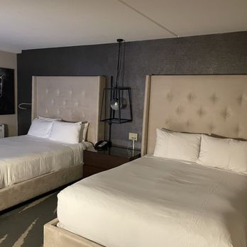 Revere Hotel Boston Common - Standard hotel room - Hotels Near Me - Boston, Massachusetts Revere Hotel Boston Common - Standard hotel room - Hotels Near Me - Boston, Massachusetts