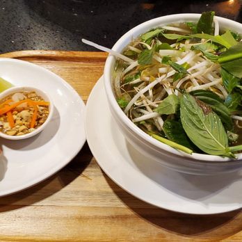 Lá Sen Vietnamese Cuisine - Vietnamese Near Me - Toronto, Ontario Lá Sen Vietnamese Cuisine - Vietnamese Near Me - Toronto, Ontario
