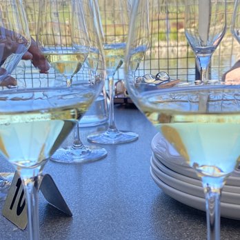 Bricoleur Vineyards - Oaked and unoaked Chardonnay. I surprisingly favored the unoaked, but that I believe was because of their special blending. - Wineries Near Me - Windsor, California