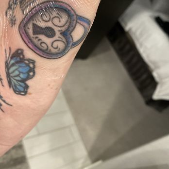 Honeymoon Tattoo - Locket is an hambre fill. - Tattoo Near Me - Fair Oaks, California Honeymoon Tattoo - Locket is an hambre fill. - Tattoo Near Me - Fair Oaks, California