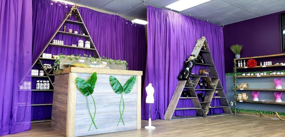 Lulu's Holistic Skincare Logo